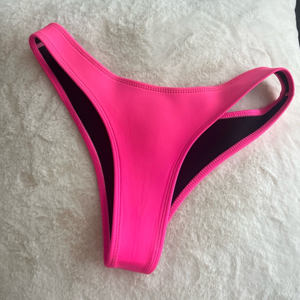 Hoaka bikini bottoms